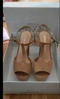 NEU Sandalen Braun Beige Absatz 38 Duisburg - Rheinhausen Vorschau