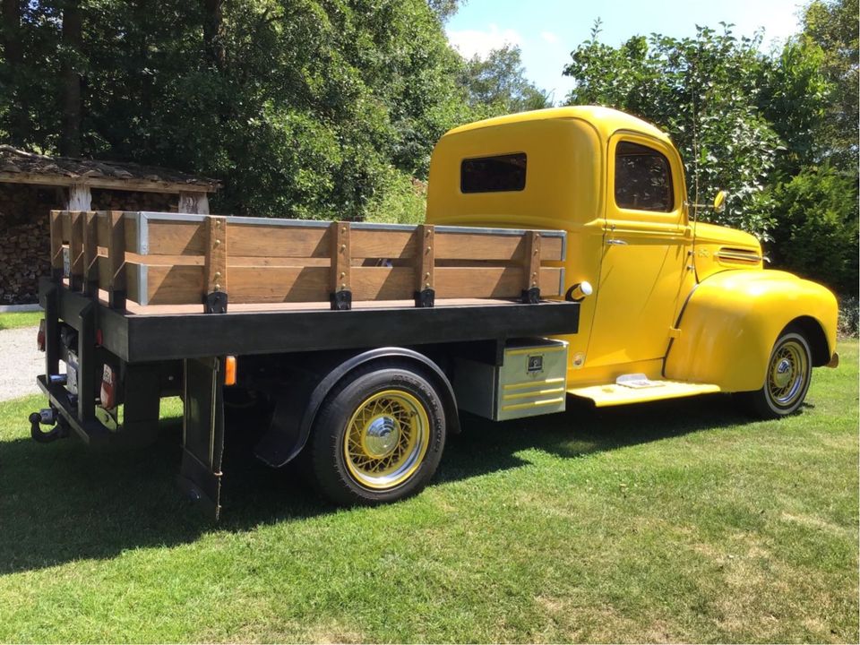 Ford F 100 Pick up V8 Fairline Baujahr 1946 in Oldenburg