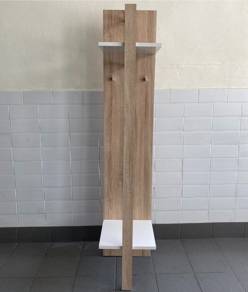 Super Garderobe mit Kleiderstange - 198cm hoch und 40cm breit in Lübeck