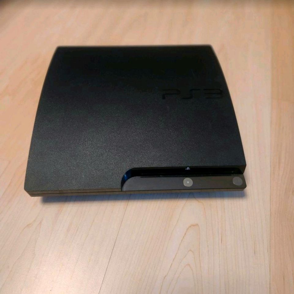 Playstation 3 mit 320 GB, Controllern, Spiele und Originalverpack in Schongau