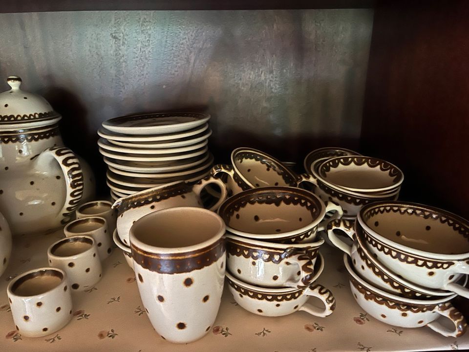 Handgemachtes Keramik Kaffee-Service braun Punkte sehr schön in Barsbüttel