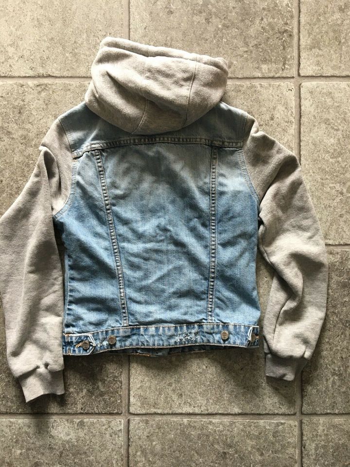 Jeansjacke Tally Weijl Gr 34 xs Gr 158 Top Jacke Jeans Sweatshirt in Groß-Gerau