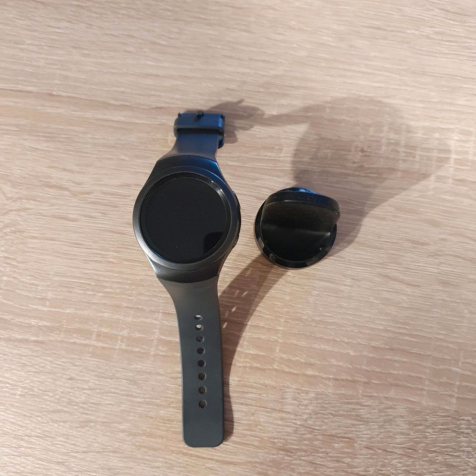 Smartwatch Samsung Gear 2 in Oer-Erkenschwick