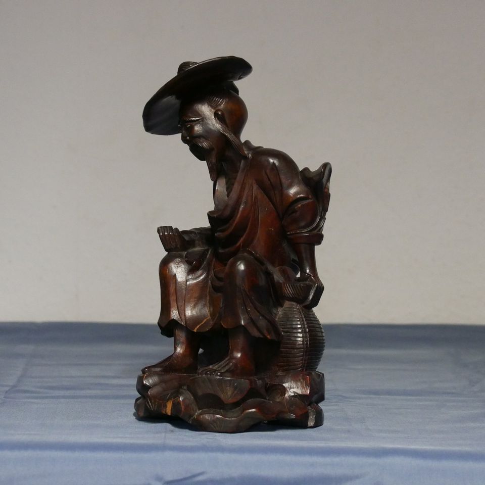 Antike Skulptur Holz eines Chinesen wohl Bauer Opiumkrieg um 1839 in Bottrop