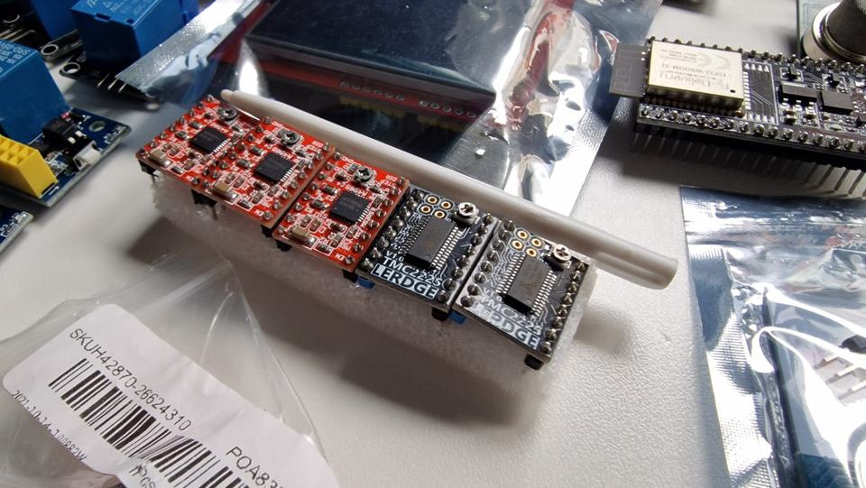 ESP32 Arduino Basteln u.a. HC-SR501, AM312, MQ-135, HC-SR04 etc. in Riegelsberg