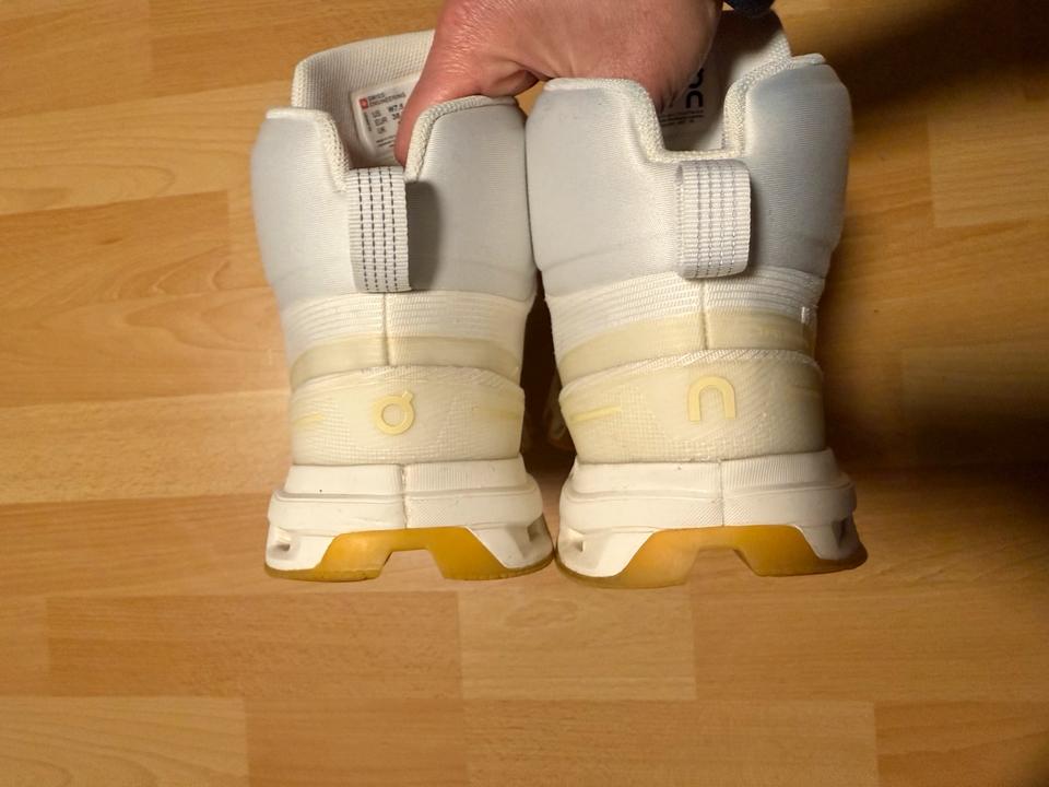 On Cloud Cloudrock Waterproof Schuhe Boots Damen Gr.38,5 weiß in Erfurt