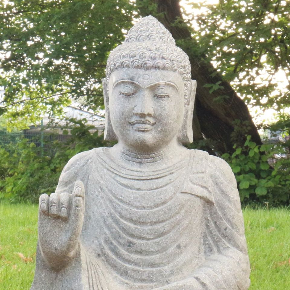 Buddha Figur sitzend Steinfigur Greenstone Massiv Abaya 75 cm in Bochum