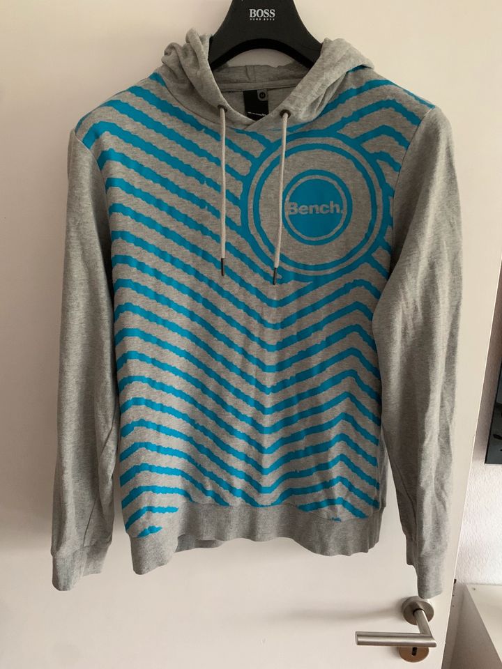 Bench Kapuzensweater/-pullover Gr. M in Hessen - Löhnberg | eBay  Kleinanzeigen ist jetzt Kleinanzeigen