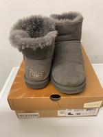UGG Boots grau Mini Bailey Button bling 41 Schwachhausen - Neu Schwachhausen Vorschau