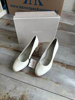 Schuhe weiß Gr 37, Tamaris NEU Sachsen - Annaberg-Buchholz Vorschau