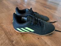 Adidas Hallenschuhe ( Fussballschuhe) Gr. 33 Hessen - Steffenberg Vorschau