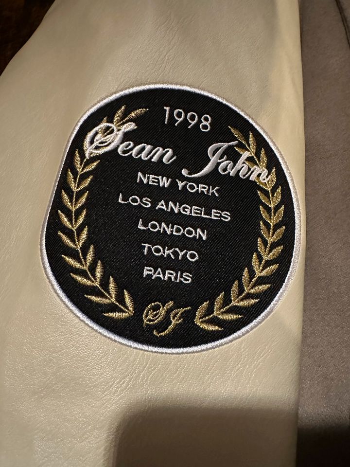 Sean John Script College Jacke Bomberjacke Beige Größe XL Neu in Berlin