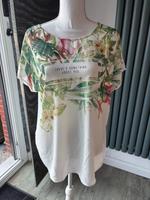 Esprit Oversize T-Shirt bunt/weiss Gr. XL Niedersachsen - Wilhelmshaven Vorschau