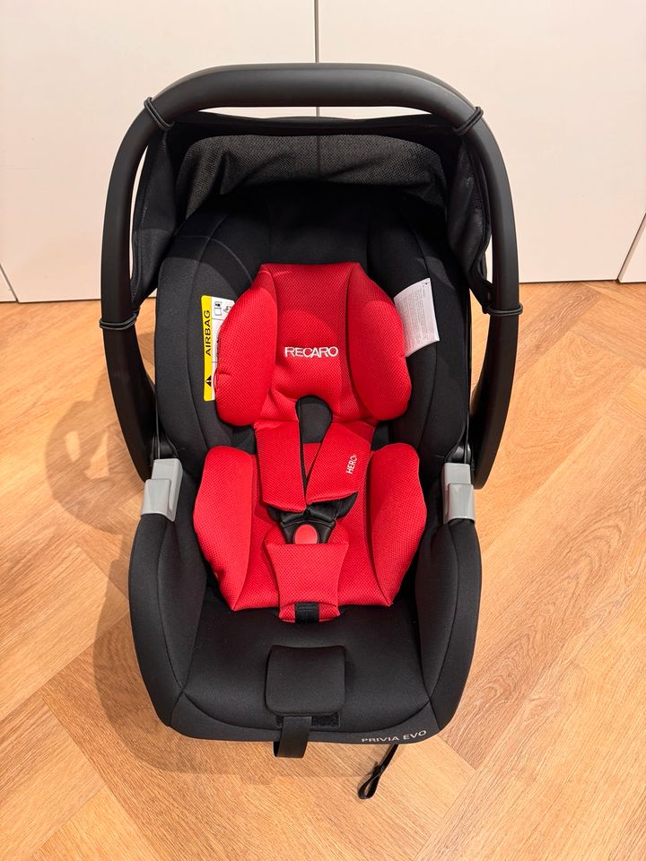 RECARO Privia Evo Kindersitz inkl. Isofix Basis in Berlin