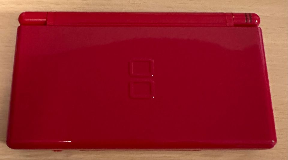 Nintendo DS Lite, Rot, Spielkonsole in Bad Emstal