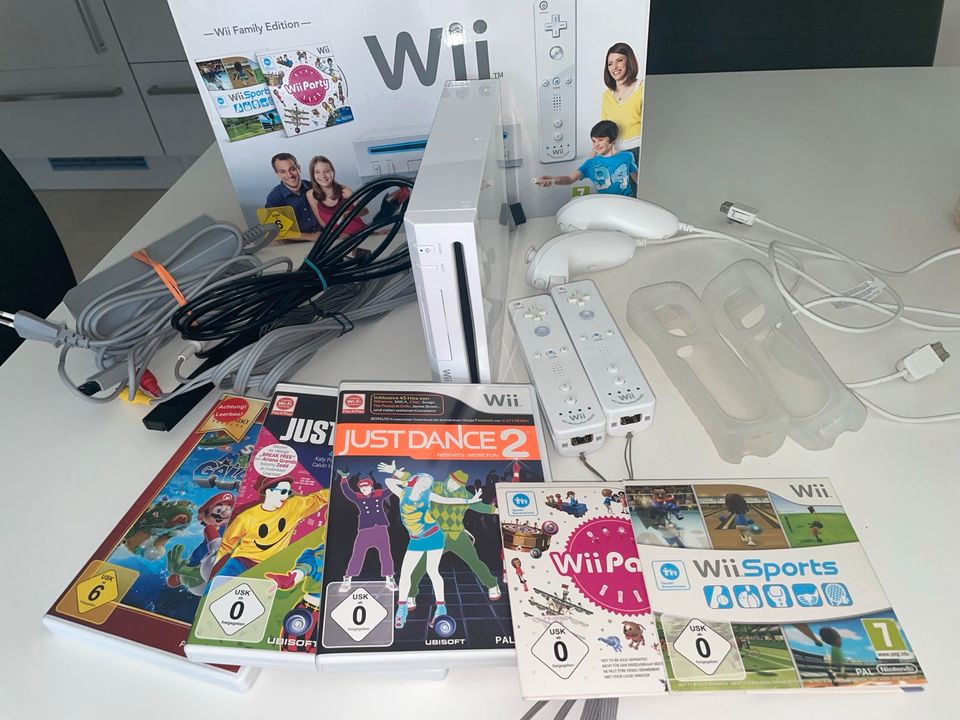 Wii mit Zubehör & Spielen in Albstadt