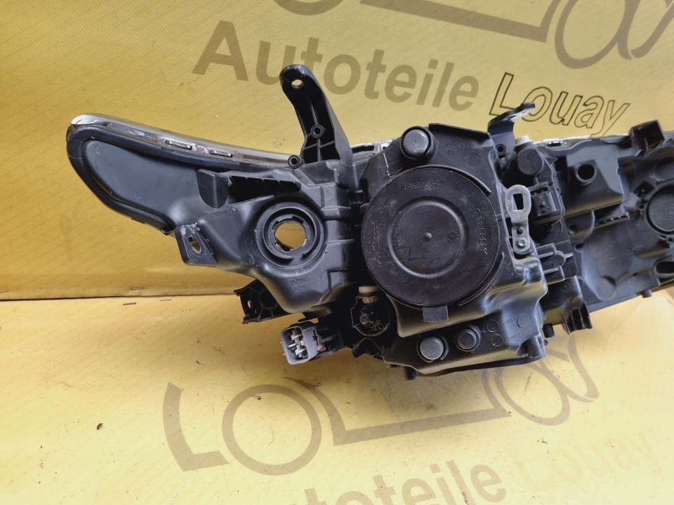 Toyota Auris II Xenon Scheinwerfer links Original 81150-02K30 ✅ in Essen