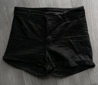 Damen Shorts,Gr 38,H&M, Neuwertig Hessen - Breidenbach (bei Biedenkopf) Vorschau