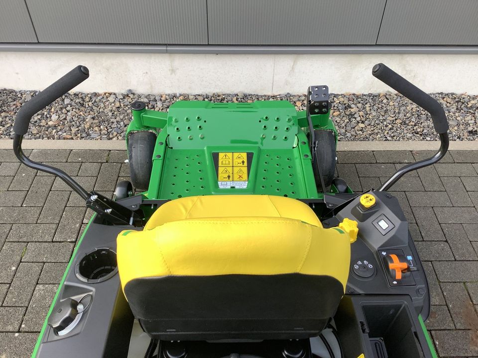 John Deere Z320M Null-Wenderadius-Mäher in Greven