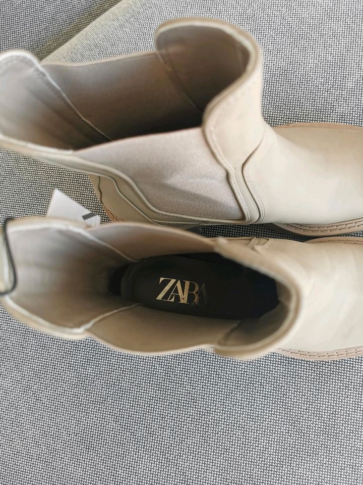 Zara Schuhe Stiefeletten Boots, Creme / Beige / Sand, Gr. 41, NEU in Trautskirchen