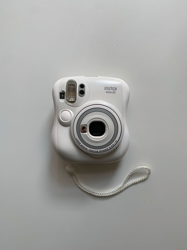 Fujifilm Instax Mini Sofortbildkamera in Berlin