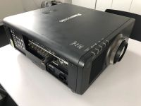 Panasonic Beamer PT-DZ870EK Niedersachsen - Lachendorf Vorschau