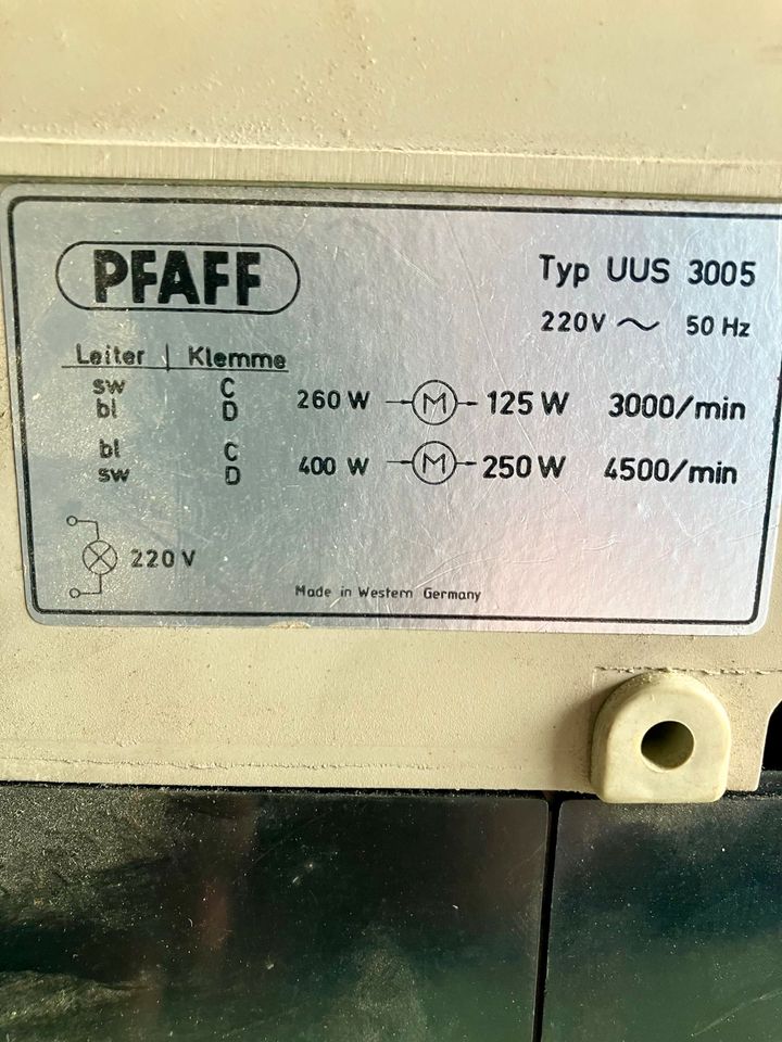 Nähmascinenmotor Pfaff Typ UUS 3005 in Altena