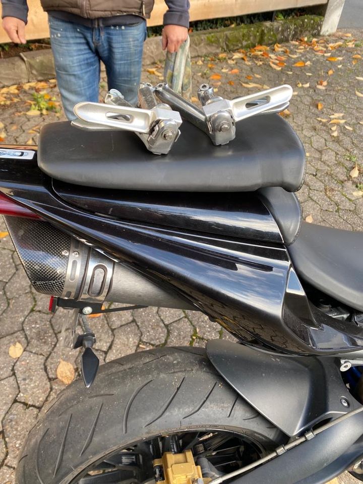 Triumph Street Triple R ; diverse Umbauten; TÜV Neu in Erlangen