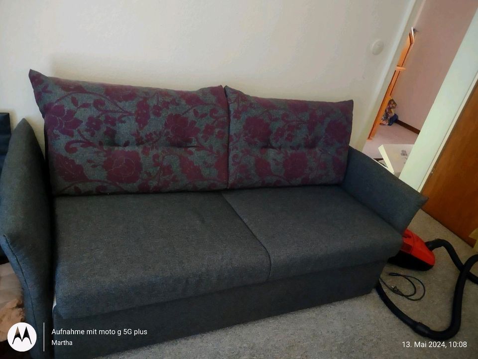 Sofa Couch Gäste Schlaffunktion neuwertig grau in Wilhelmshaven