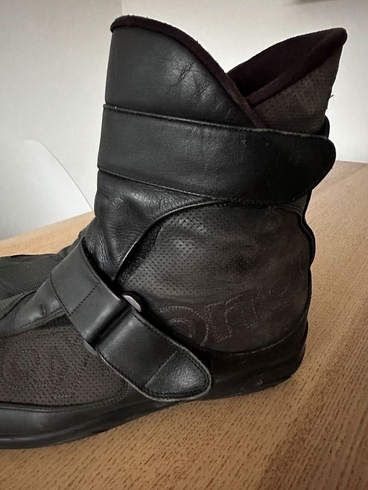 Daytona Goretex Motorradschuhe Leder Gr. 45 in Hamburg