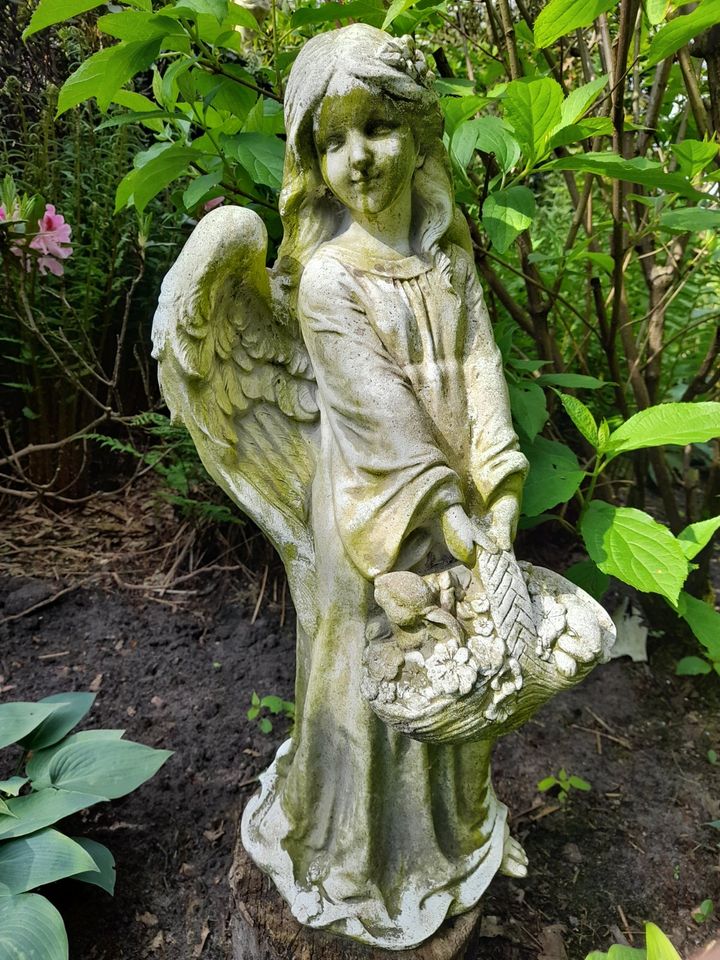 Wunderschöne Engelfigur, Steinguss, tolle Verarbeitung in Rhauderfehn
