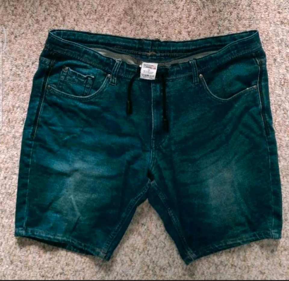 Schlupf-Bermudas blau, Herren-Gr. 54/XXL, Kurze Jeanshosen in Leipzig