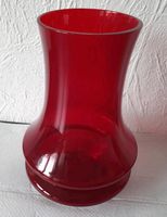 Vase aus Glas, rot Berlin - Friedrichsfelde Vorschau