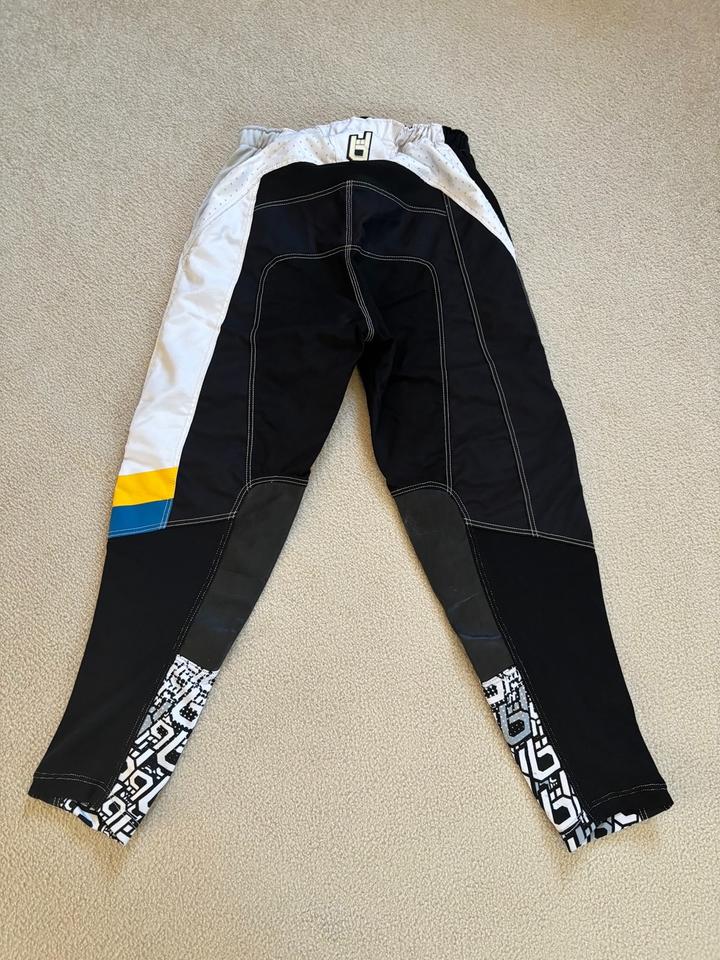 UPFORCE Hose Fahrradhose Mountainbike Downhill Größe 30 / S in Stahnsdorf
