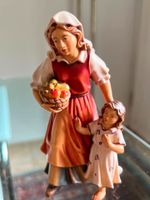 Frau mit Kind+Obstkorb Holzschnitzfigur,Oberammergau Kunsthandwer Nordrhein-Westfalen - Pulheim Vorschau