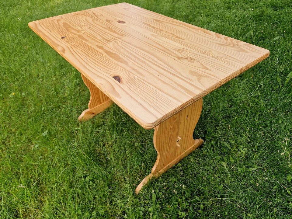 Tisch Küchentisch Kiefer massiv 110x70x 74cm in Meerbusch