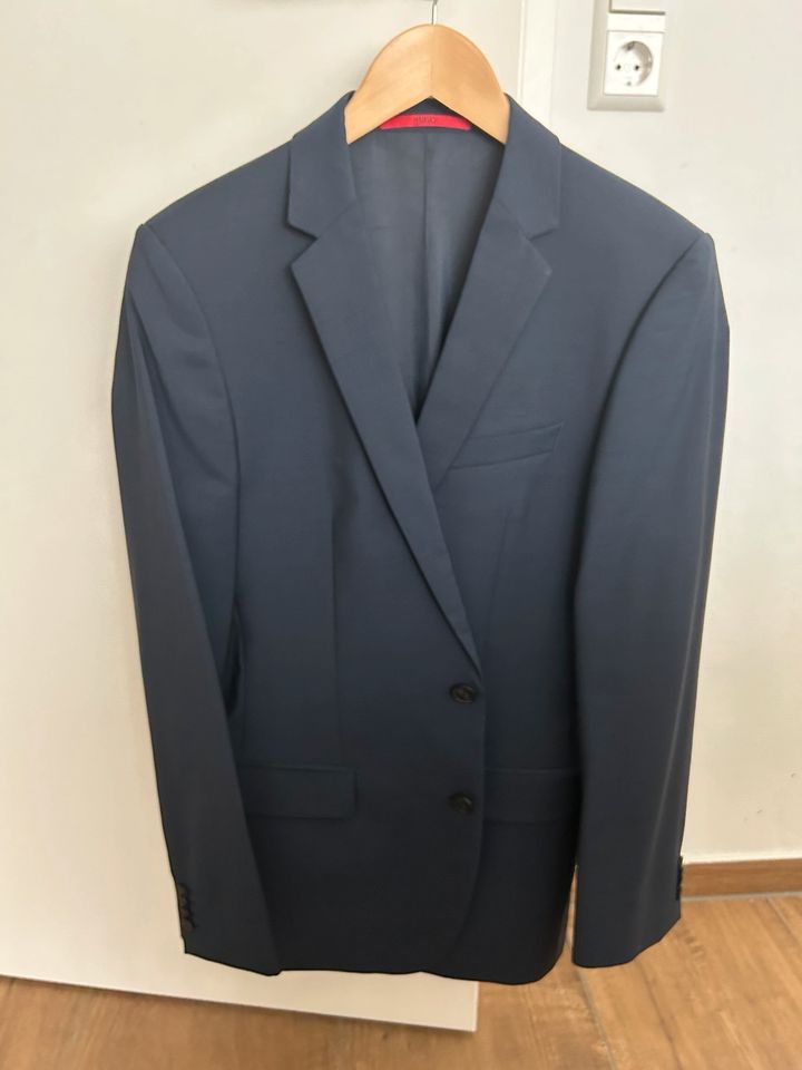Hugo Boss Sakko Anzug-Jacke in blau Größe 48 in Pleidelsheim