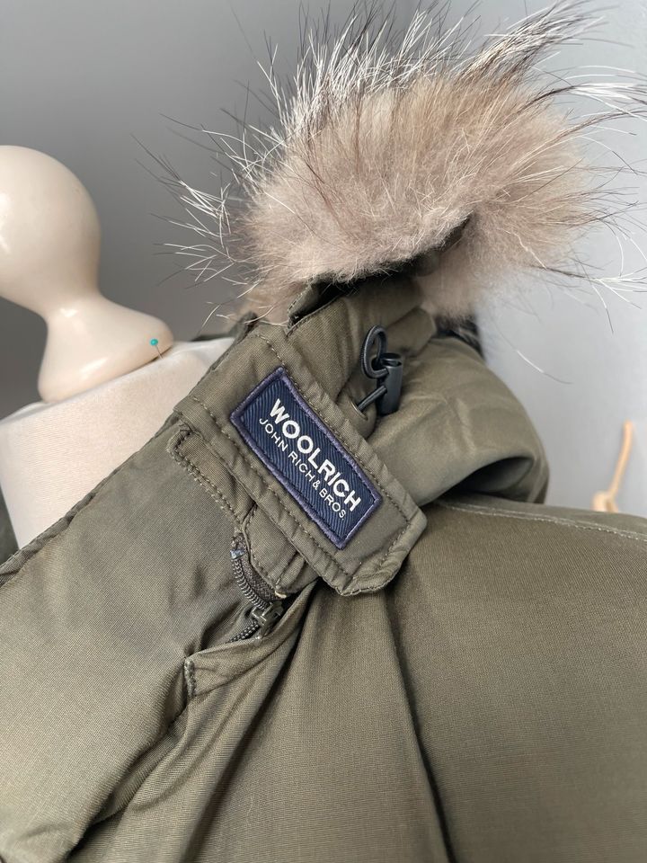 Woolrich Long Arctic Parka Größe M in Remseck am Neckar