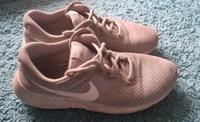 Nike Schuhe 40 Berlin - Nikolassee Vorschau