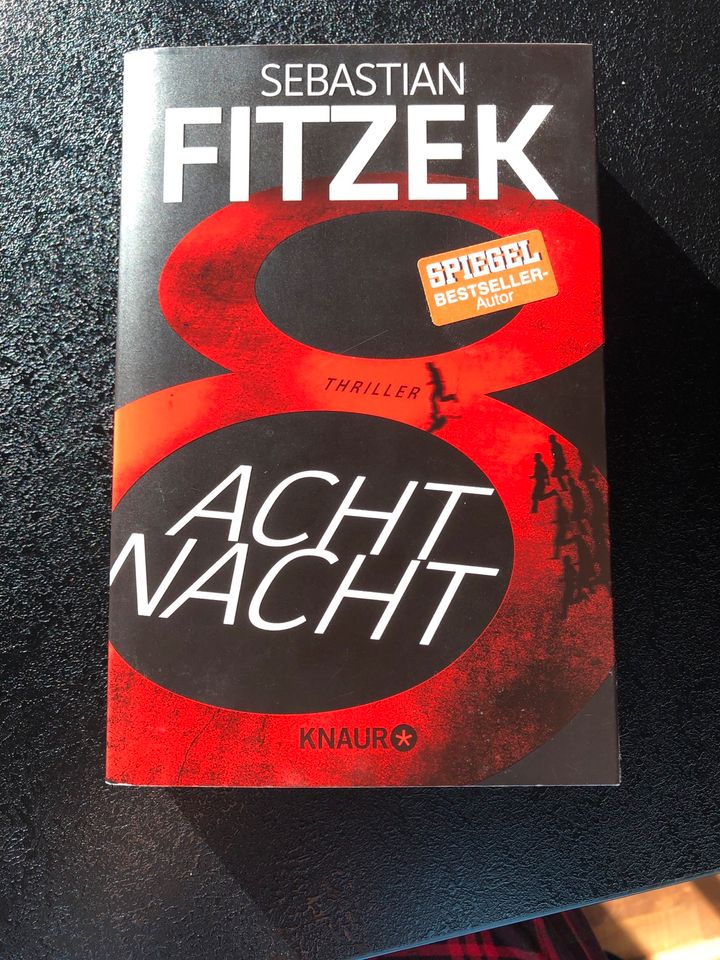 Buch Acht Nacht Thriller Sebastian Fitzek in Düsseldorf