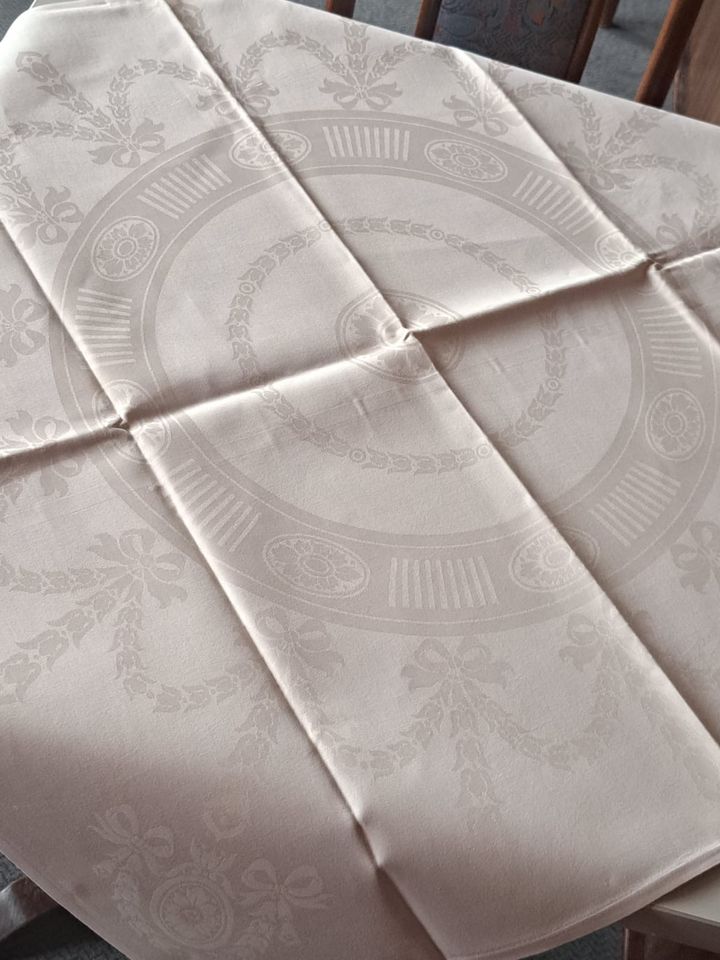 Hochwertiger Tischdecken “De Witte Lietaer” 80 x 80 cm in Eppstein