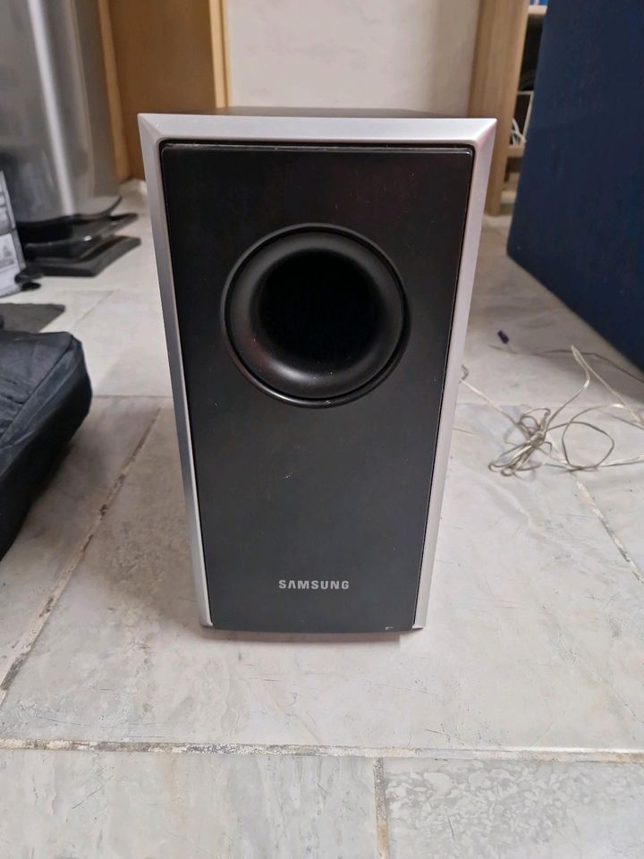 Samsung Subwoofer PS-WTQ22 in Bamberg