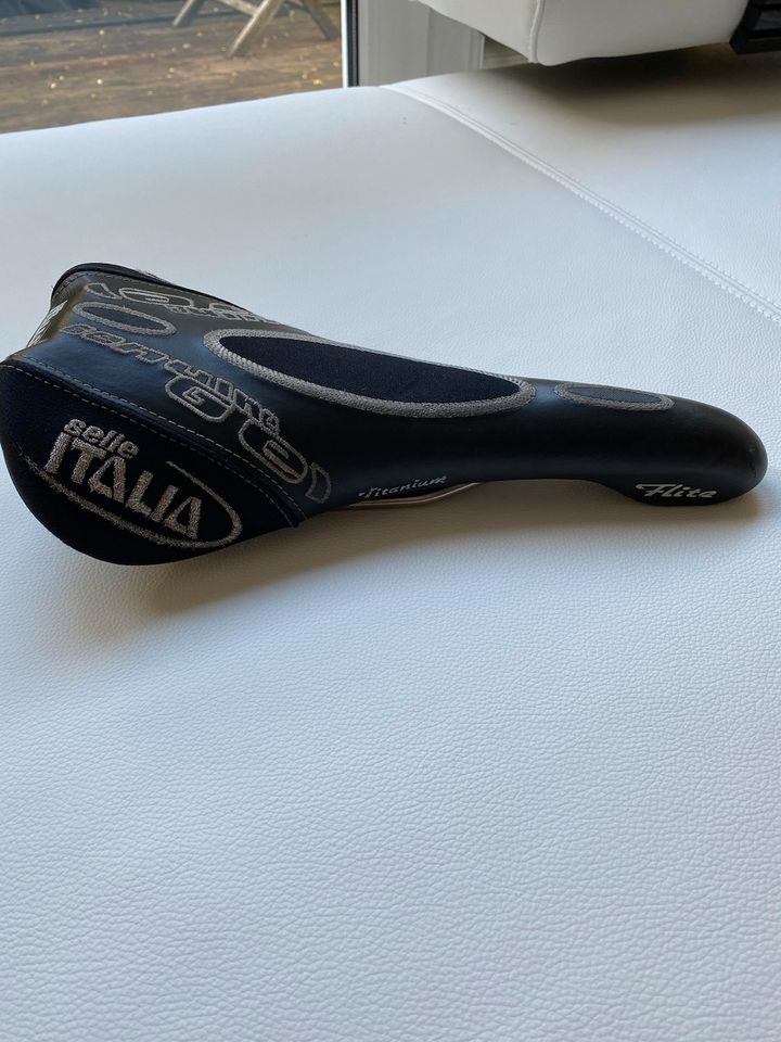 Sattel , Selle Italia FLITE Titanium in Pullach im Isartal