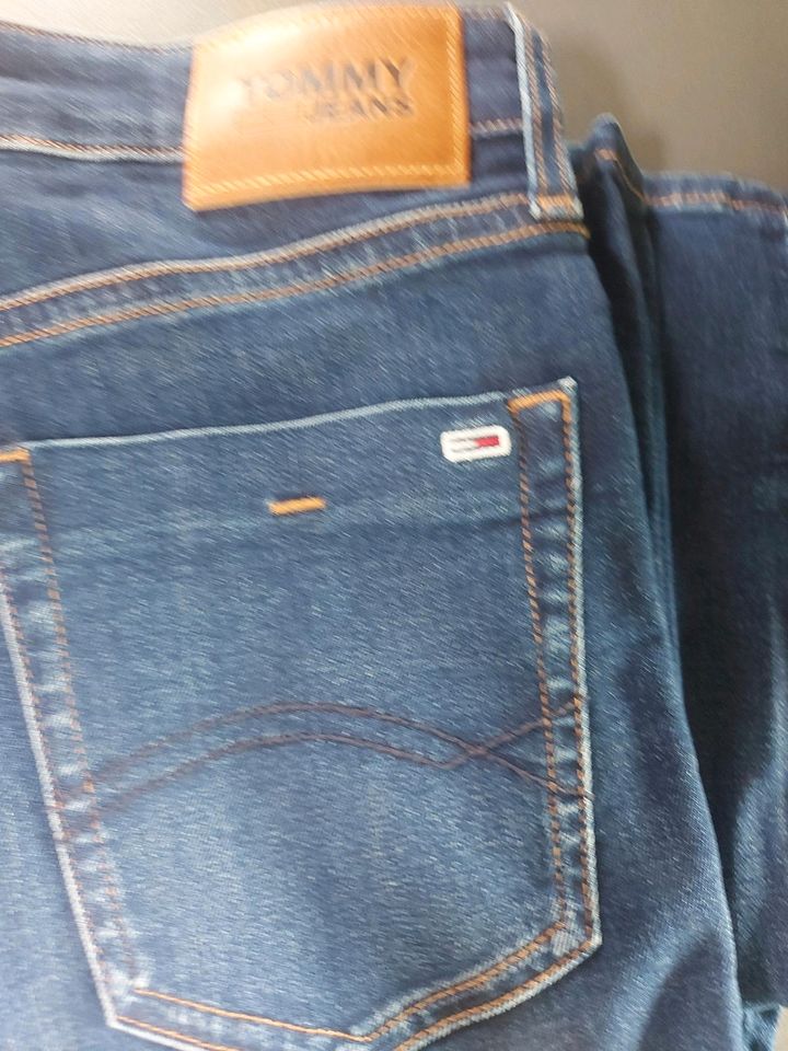 Neu Männer Jeans Tommy Hilfiger Scanton slim 29/32 in Oberhausen