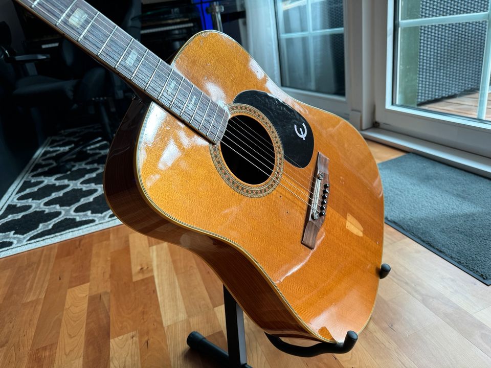 Epiphone FT-150 Akustik Gitarre ca.1972 in Pullach