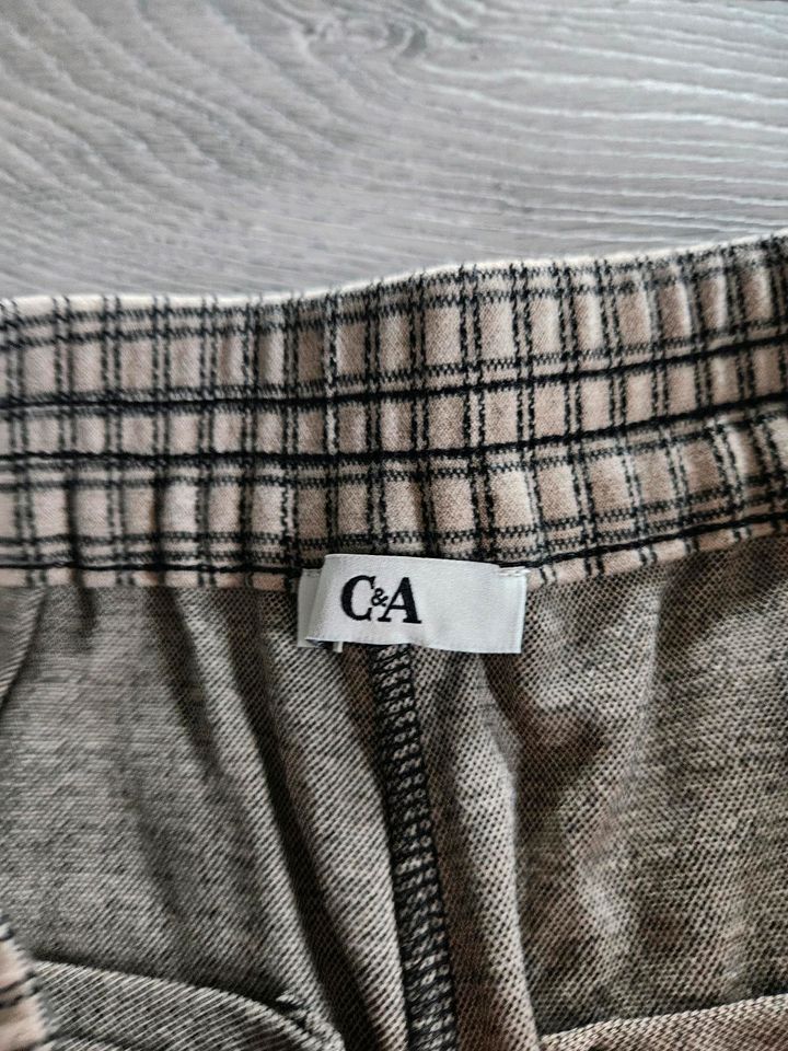 C&A Stoffhose 48 beige kariert Hose Vintage in Seevetal