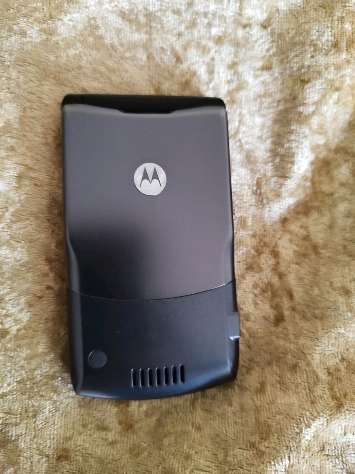 Motorola Razr V3i in Tarp