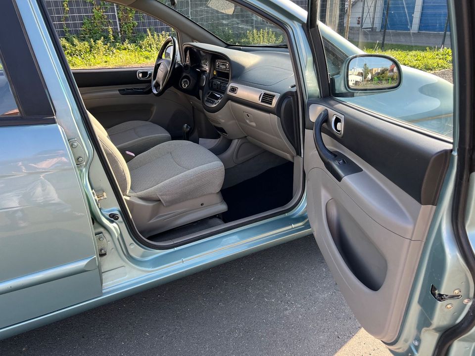 Chevrolet Rezzo 2.0 CDX,Automatik,PDC,Klima in Gießen