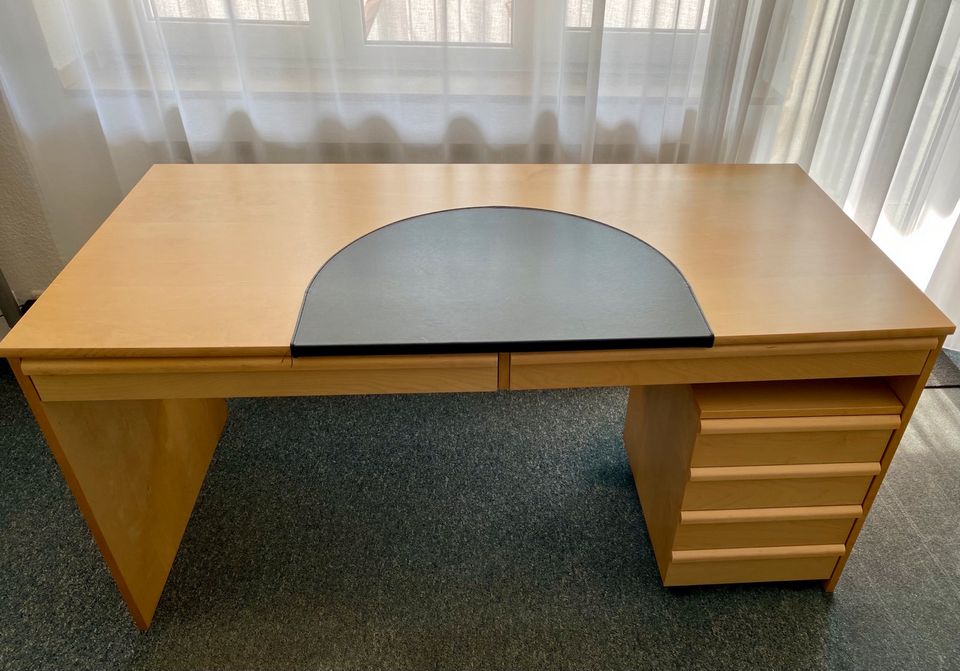 Gro er IKEA ANTON Schreibtisch inkl. Schubladenelement in M nchen