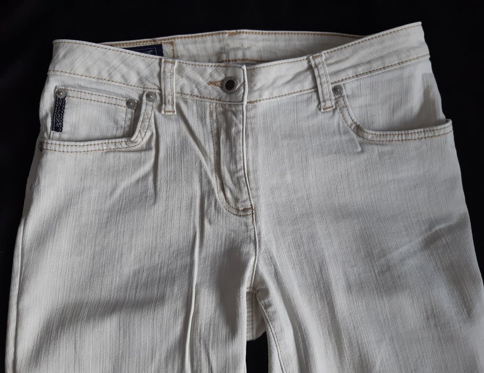 Jeans von Arizona, beige, Größe 76, super Zustand in Gößnitz